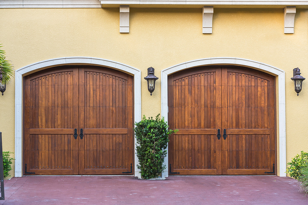 dvokrilna_garazna_vrata